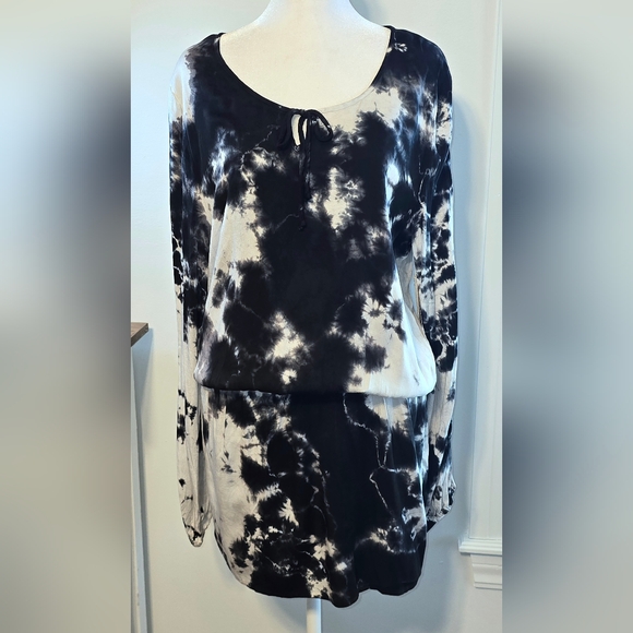 NWT Green Dragon Black And White Tie-Dye Romper/Shorts Women's Size Medium - Picture 2 of 13